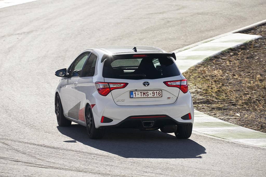 trasera Toyota Yaris GRMN