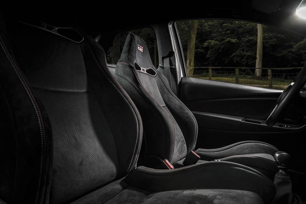 asientos Toyota Yaris GRMN