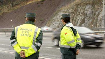 guardia civil tráfico retirada puntos carné de conducir