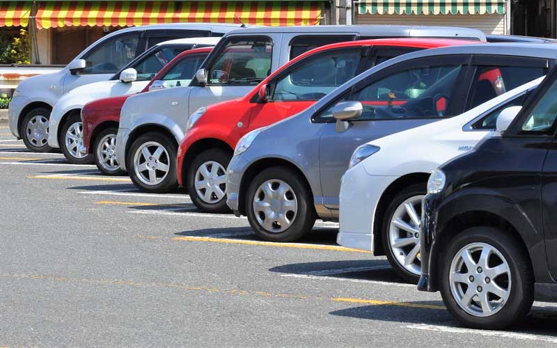 Coches de color oscuro, accidentes