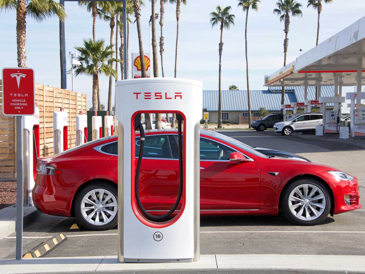 Tesla da un paso atrás con la tercera generación de supercargadores