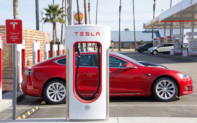 Tesla da un paso atrás con la tercera generación de supercargadores