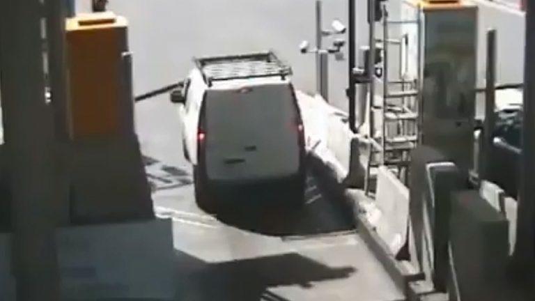 un conductor se salta 26 peajes