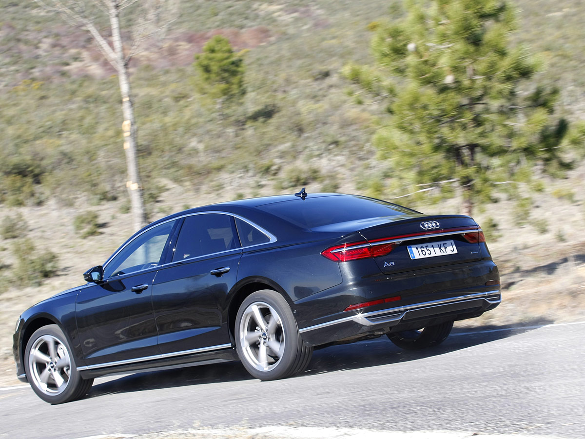 Audi A8 50