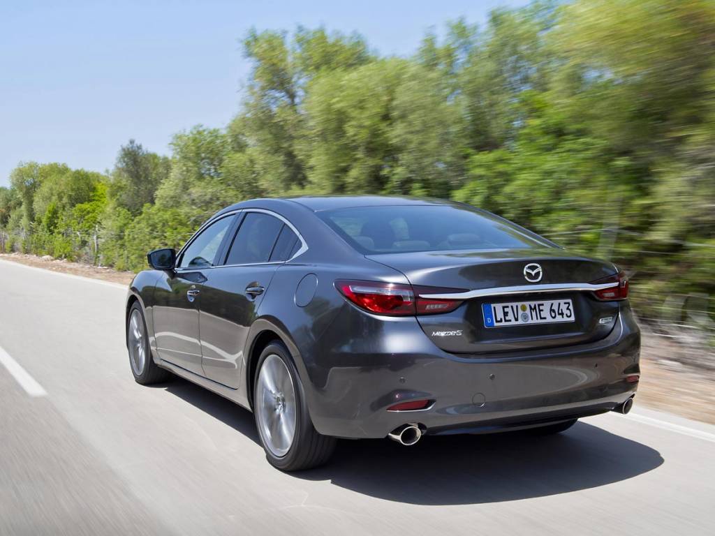 Mazda6 sedán