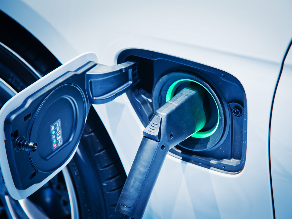 Coste cargar coche eléctrico