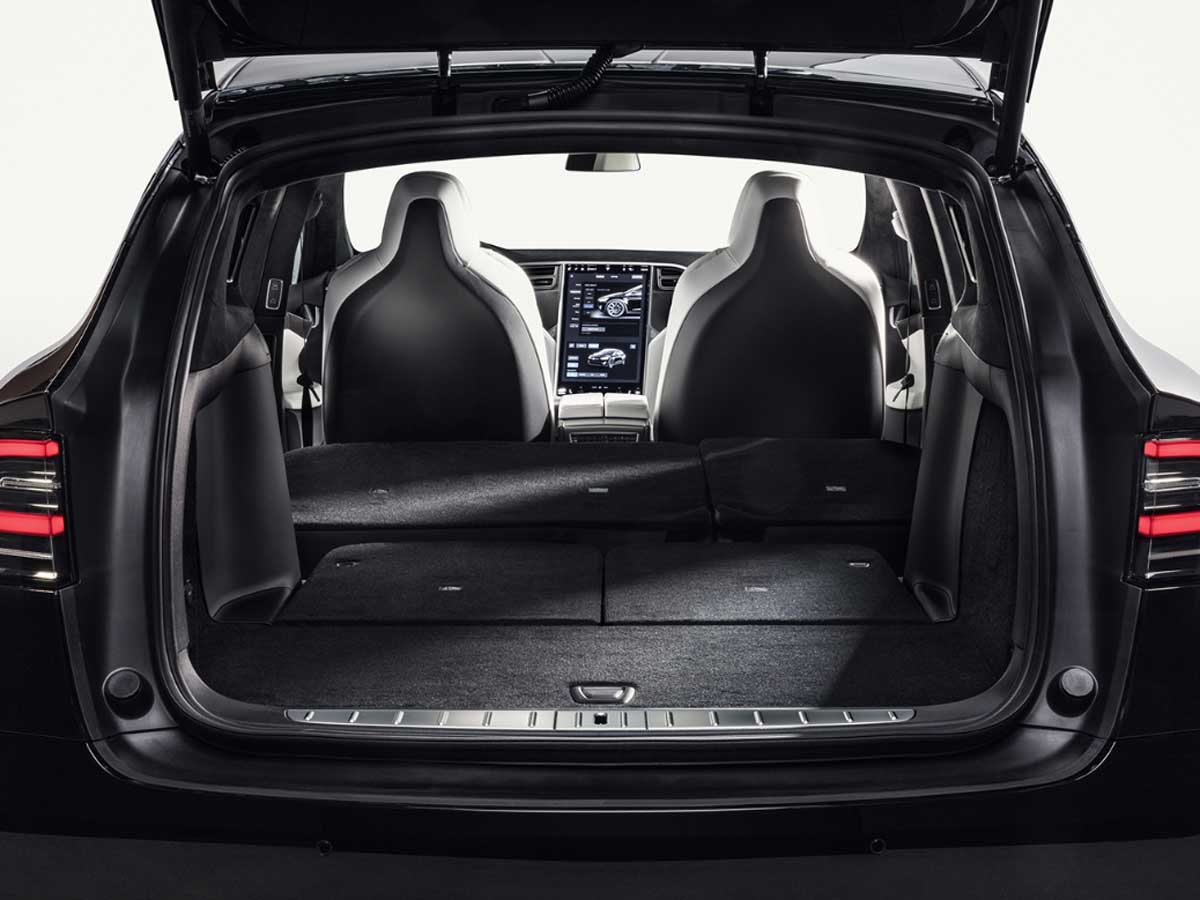 Tesla quiere venirse de fiesta con nosotros gracias a ''Party and Camper''