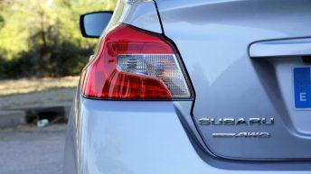 Prueba Subaru WRX STi - Detalle pilotos traseros