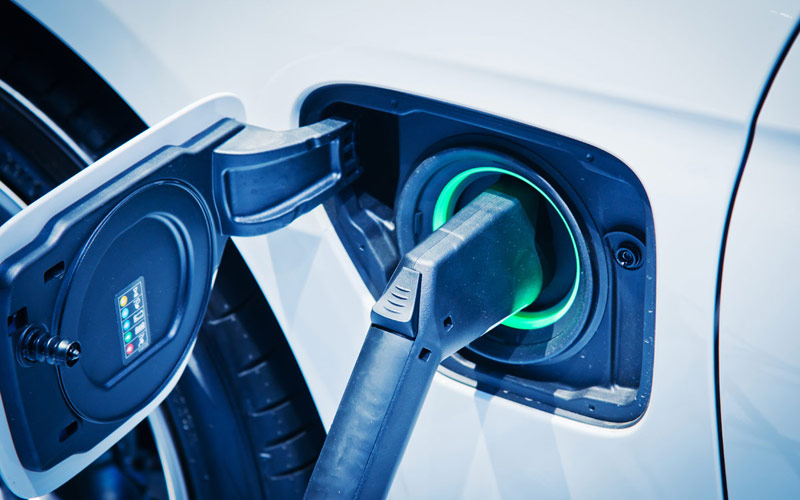Un sistema de GM recargará electricidad para 300 km en solo 10 minutos