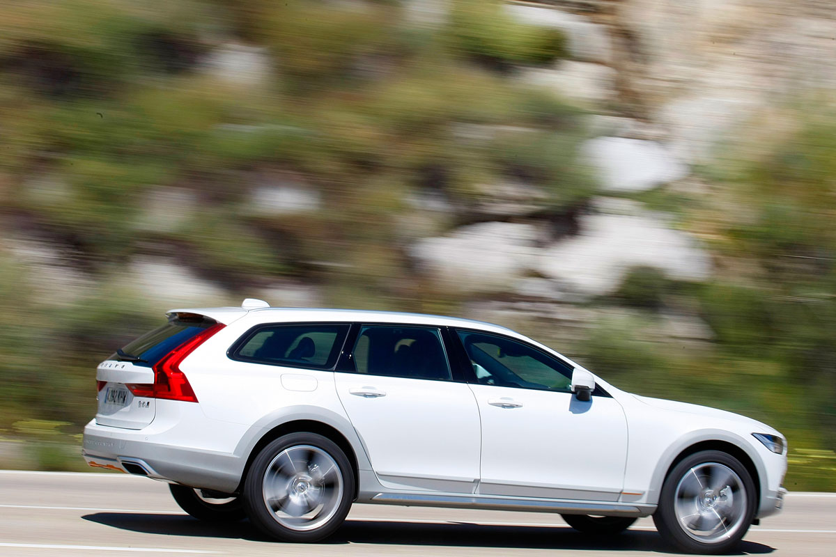 Volvo V90 Cross Country