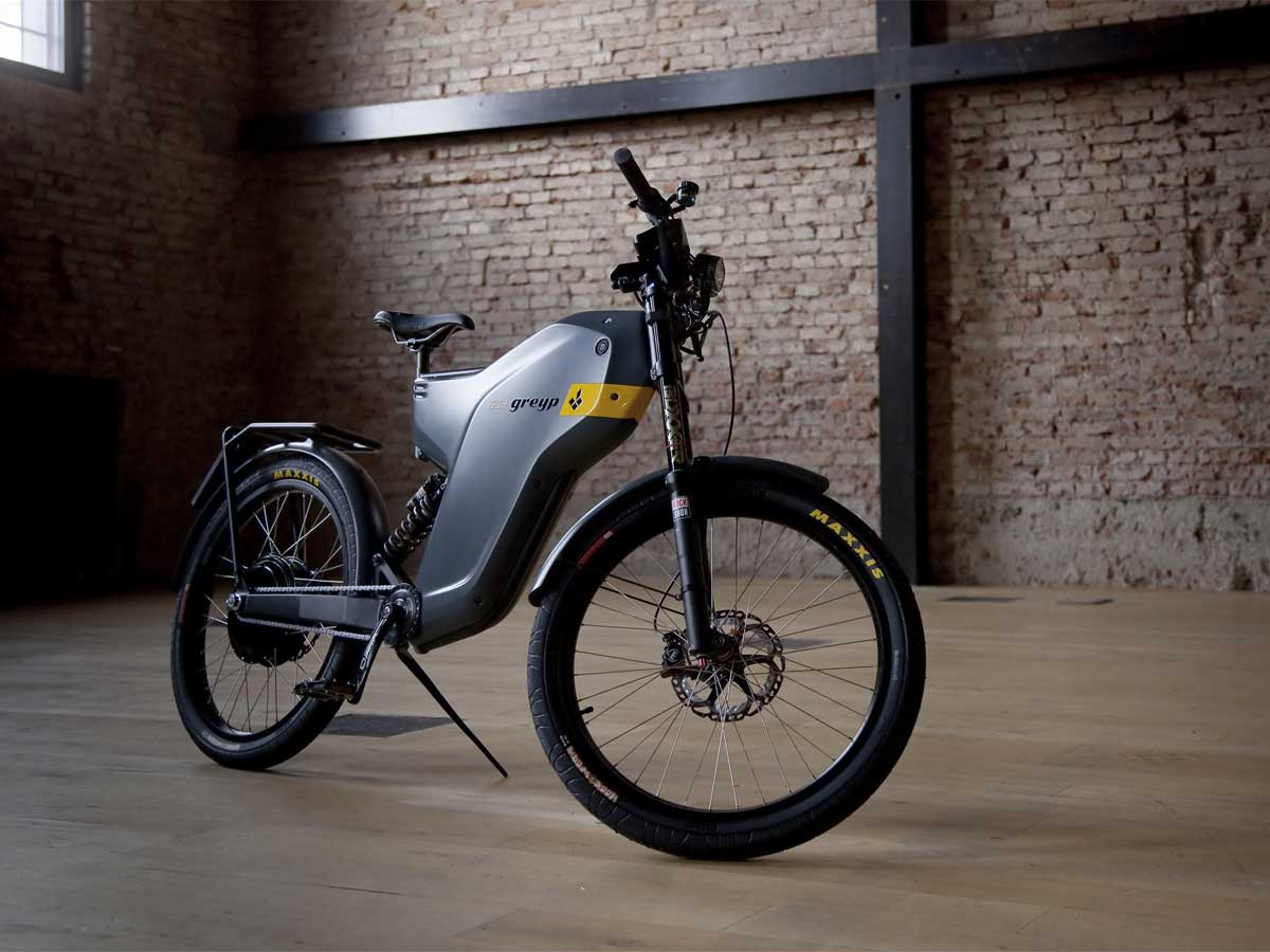 Gerard Piqué no podrá circular con coche... ni con su bicicleta eléctrica