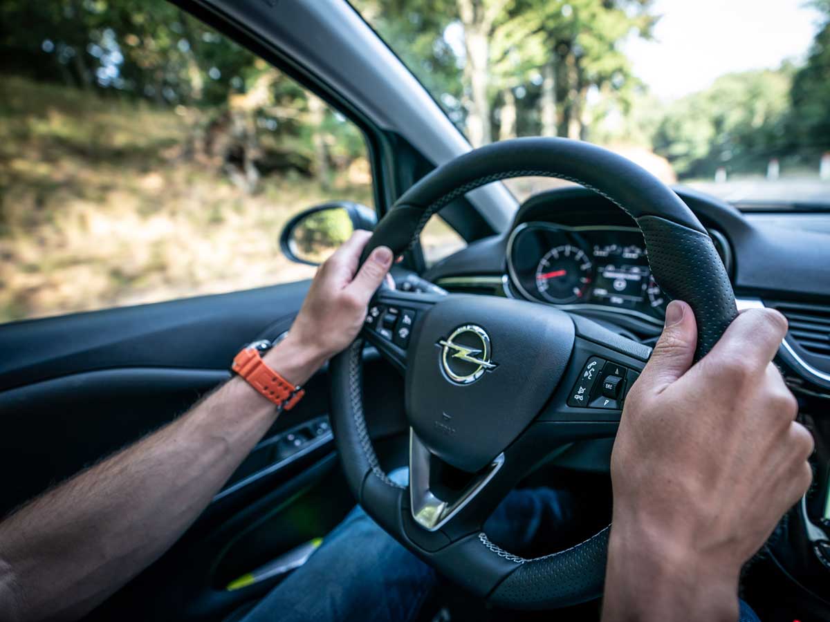 Conducimos el Opel Corsa GSi, tu primer deportivo