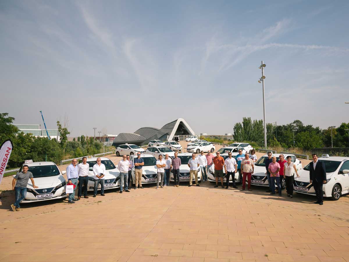 Zaragoza se pasa al taxi eléctrico
