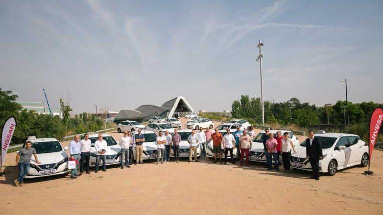Zaragoza se pasa al taxi eléctrico