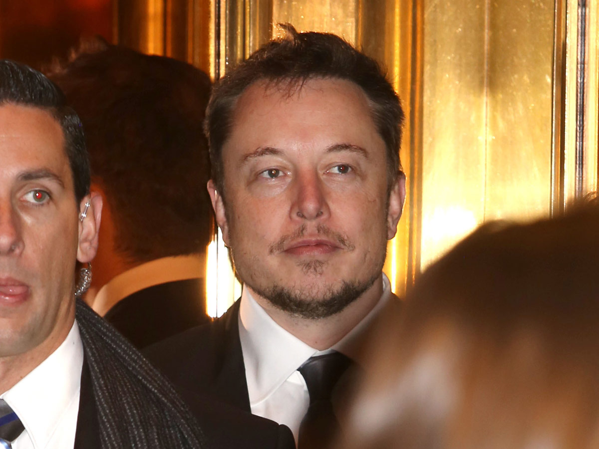 Elon Musk abandona la presidencia de Tesla