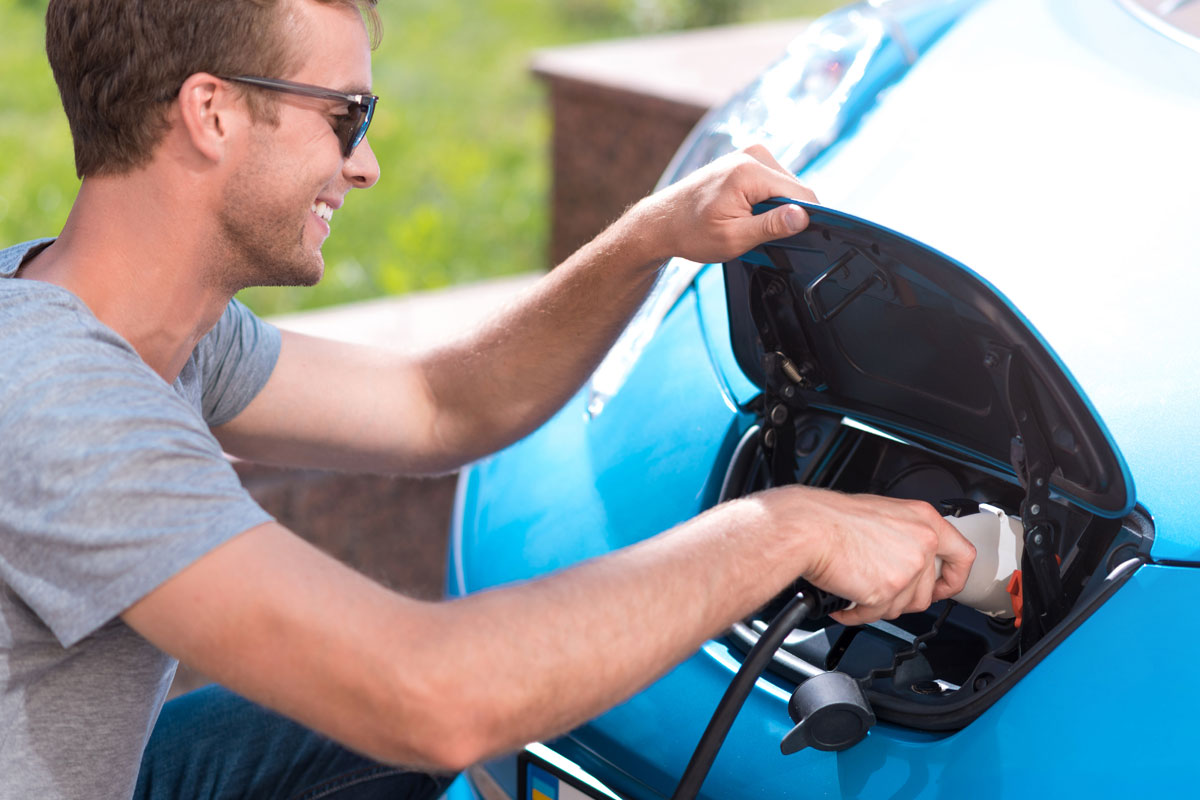 coche eléctrico o híbrido