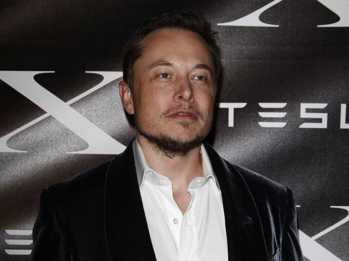 Tras abandonar Tesla, Elon Musk invertirá de nuevo en ella