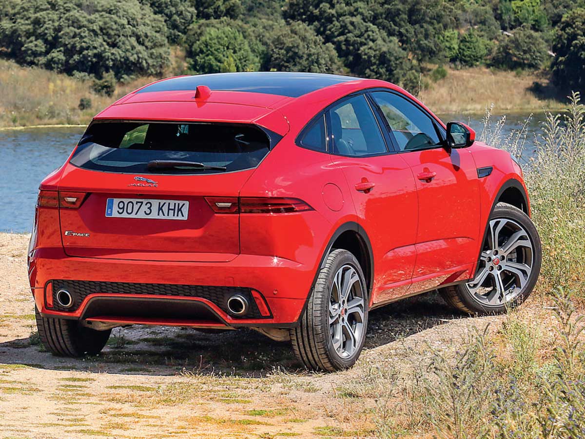 Enemigos íntimos: Jaguar E-Pace vs. Volvo XC40, a prueba