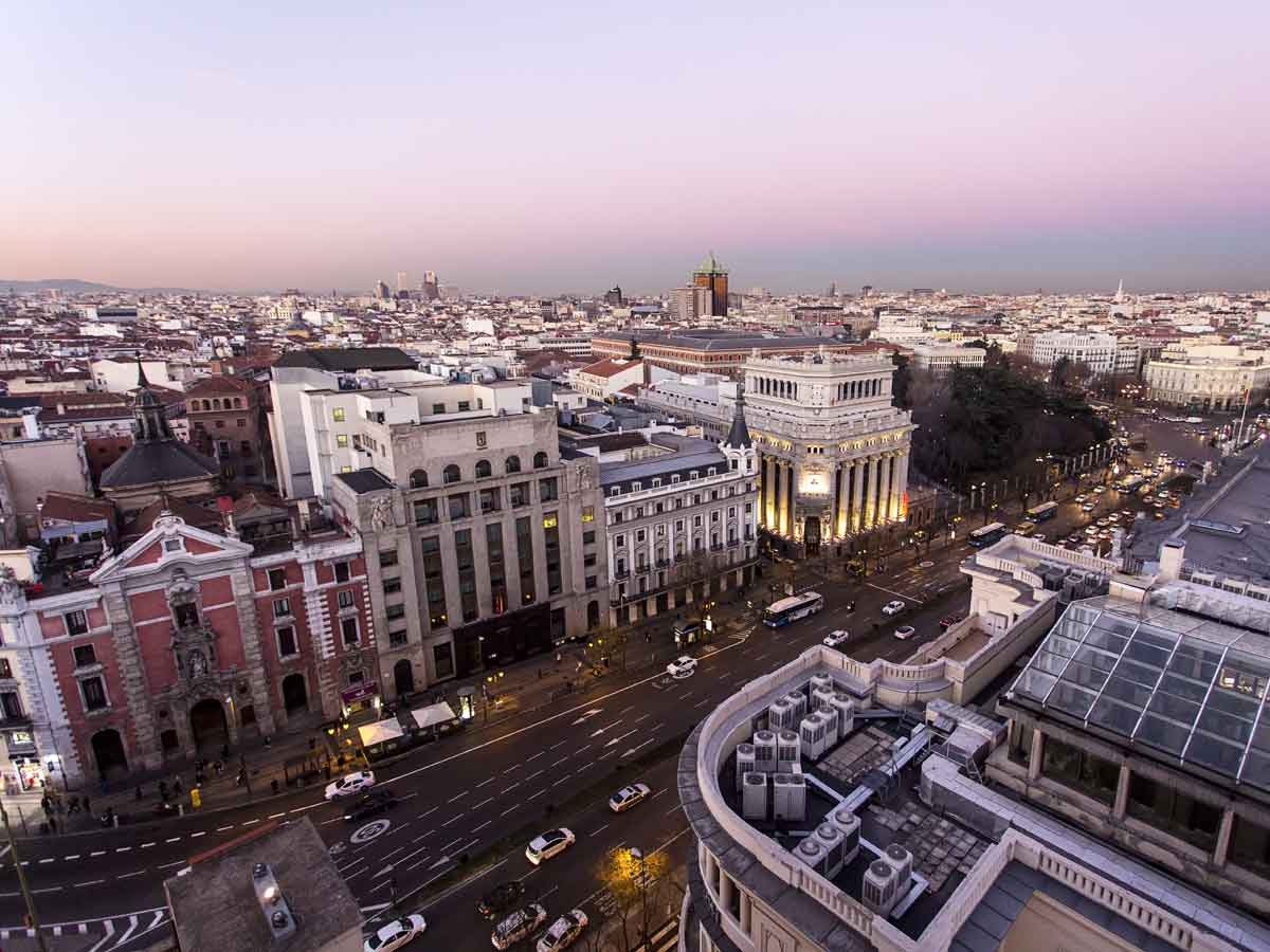 Críticas al Ayuntamiento de Madrid por bajar la velocidad a 30 km/h en la mayoría de calles