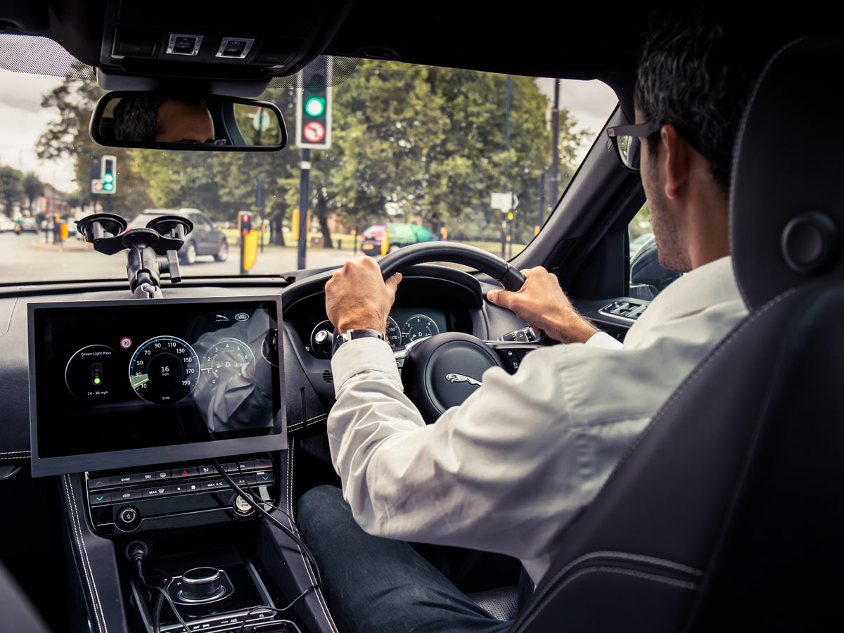 Jaguar Land Rover semáforo