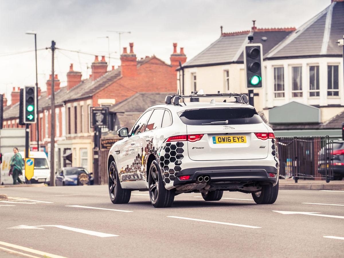 Jaguar Land Rover semáforo