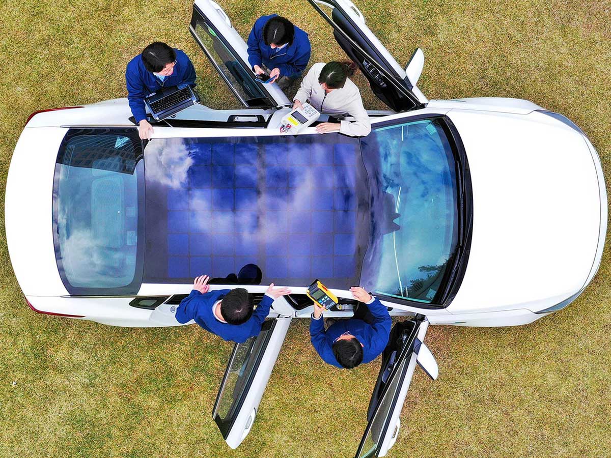 Coches que funcionan con energía solar: más cerca de lo que pensamos