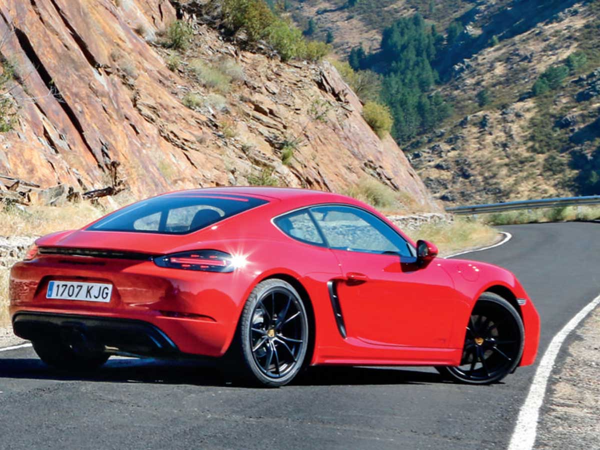 Alpine A110 Première Édition vs. Porsche 718 Cayman GTS PDK