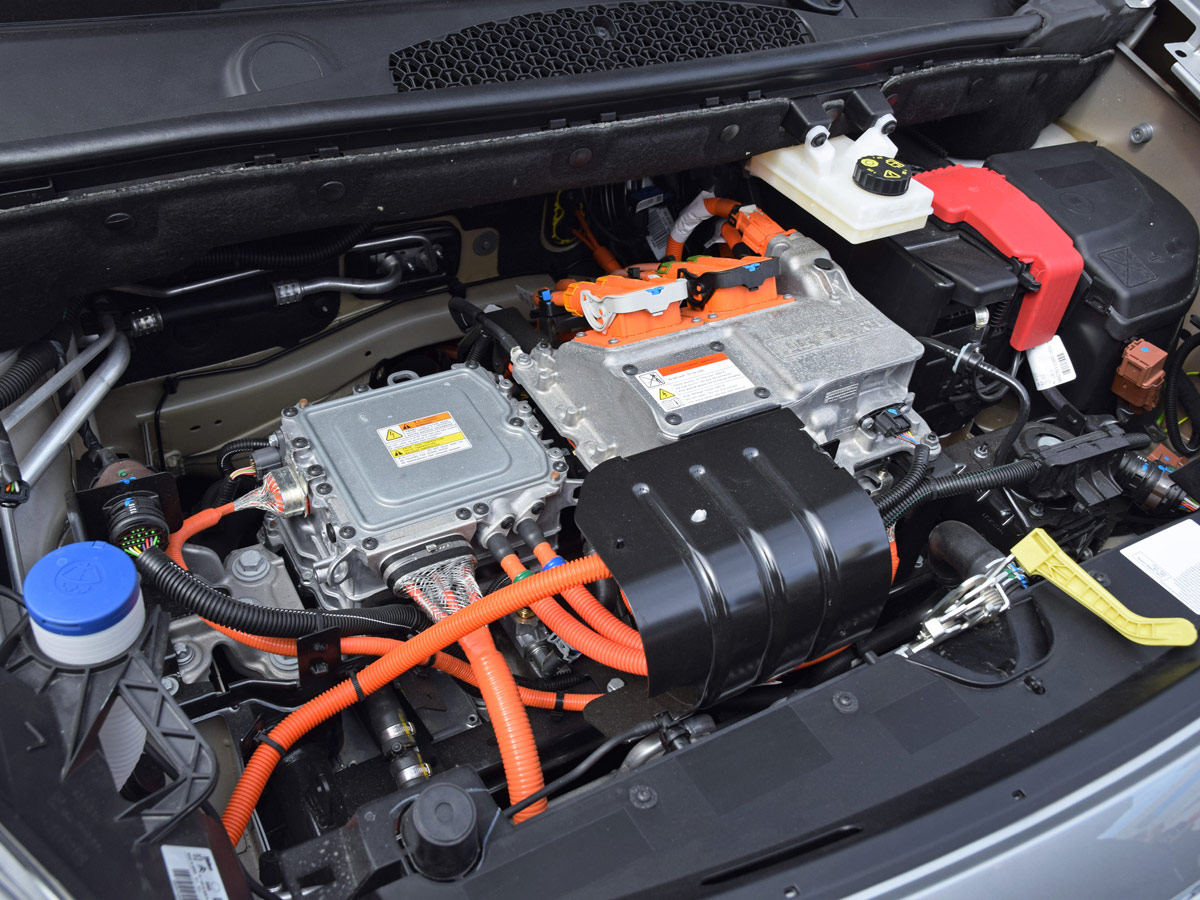 Mantenimiento coche eléctrico