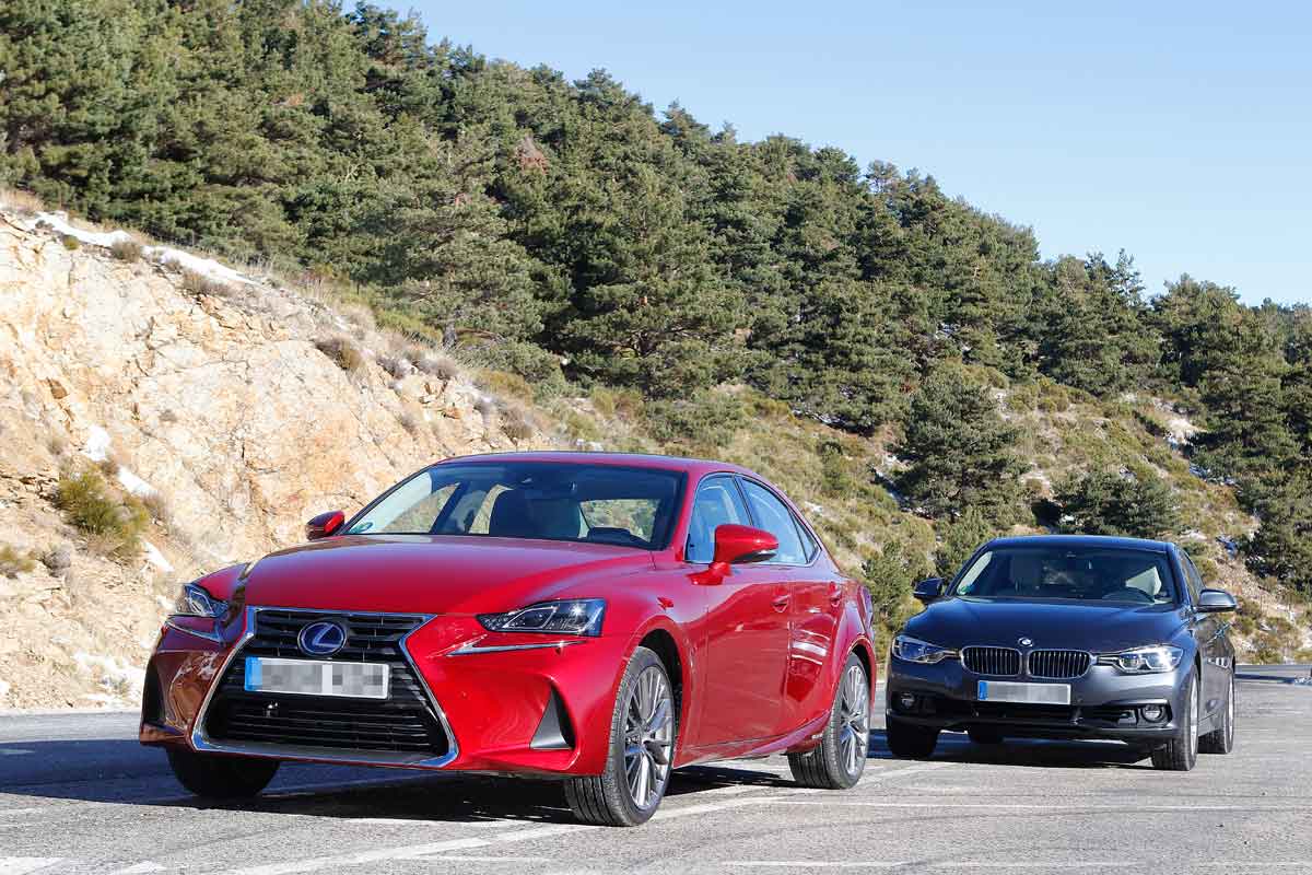 bmw 330e lexus is 300h