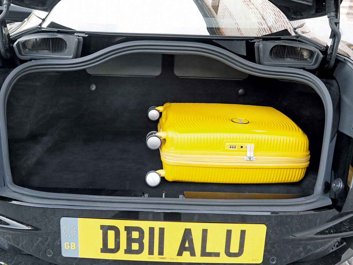 Aston Martin DB11