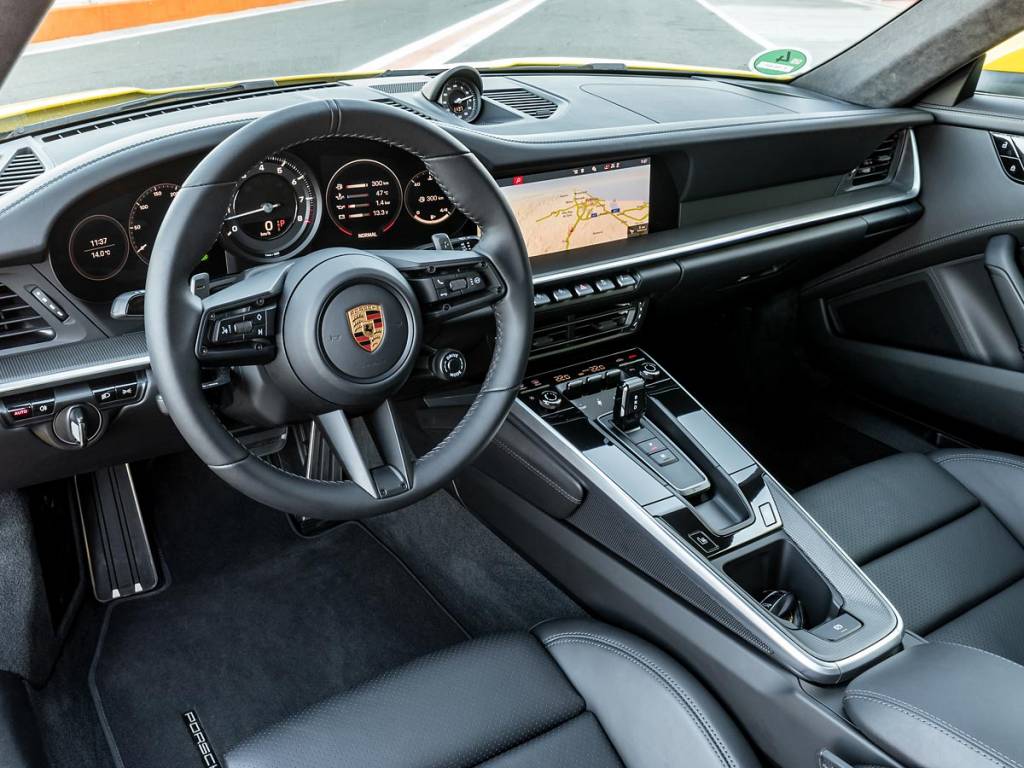 salpicadero Porsche 911 992