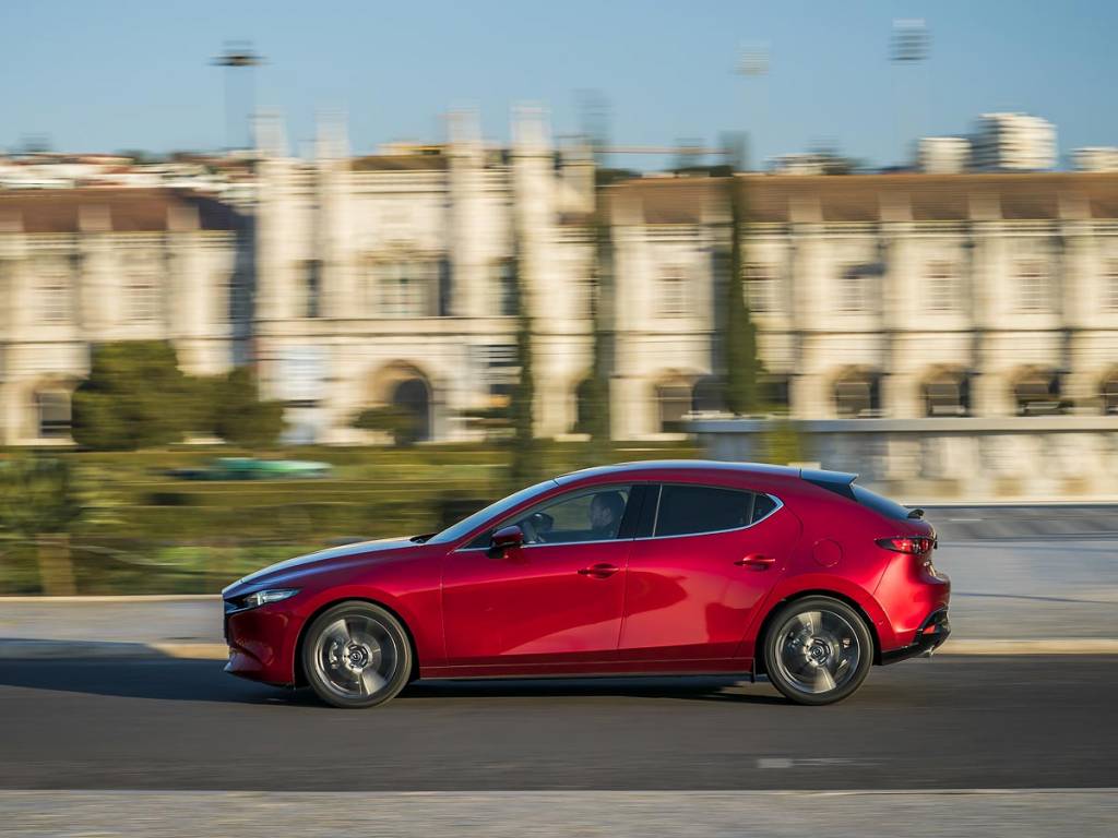 Mazda3 2019 lateral