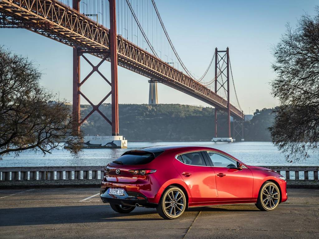 trasera Mazda3 2019