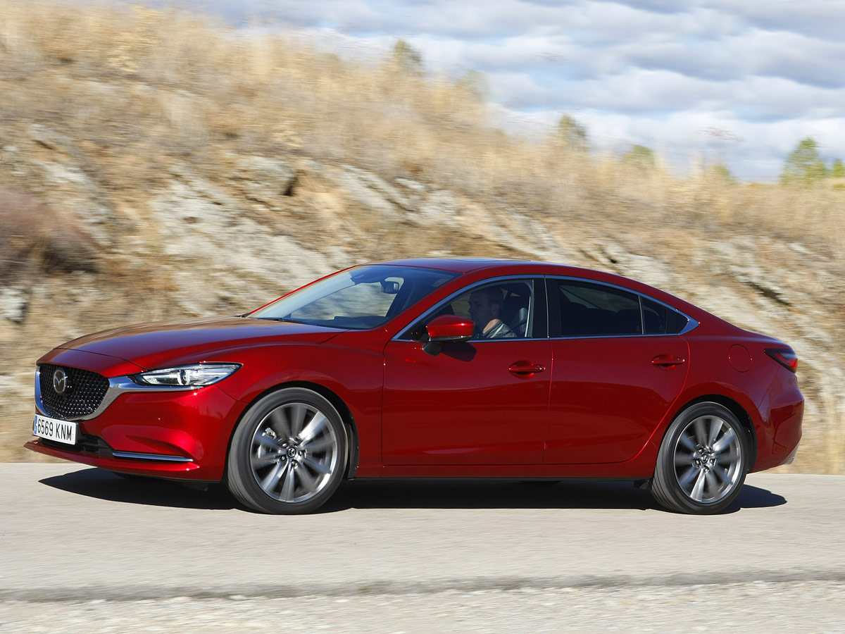Mazda6 2.2 Skyactiv-D 184 CV Signature Sky