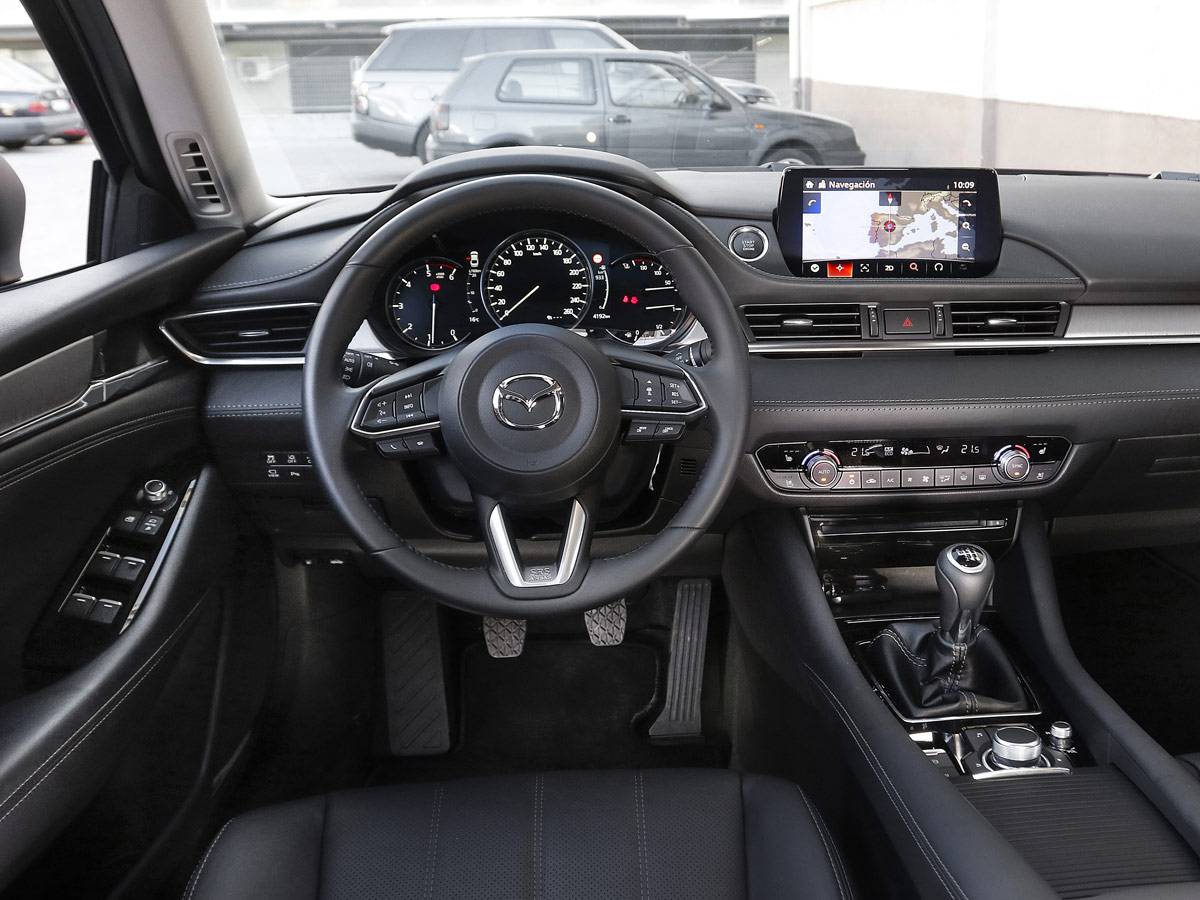 Mazda6 2.2 Skyactiv-D 184 CV Signature Sky