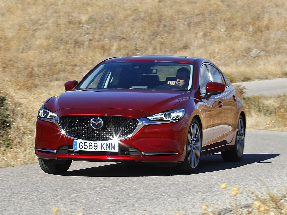 Mazda6 2.2 Skyactiv-D 184 CV Signature Sky