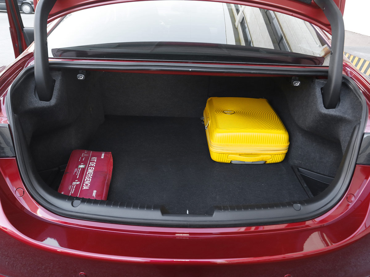 Mazda6 2.2 Skyactiv-D 184 CV Signature Sky