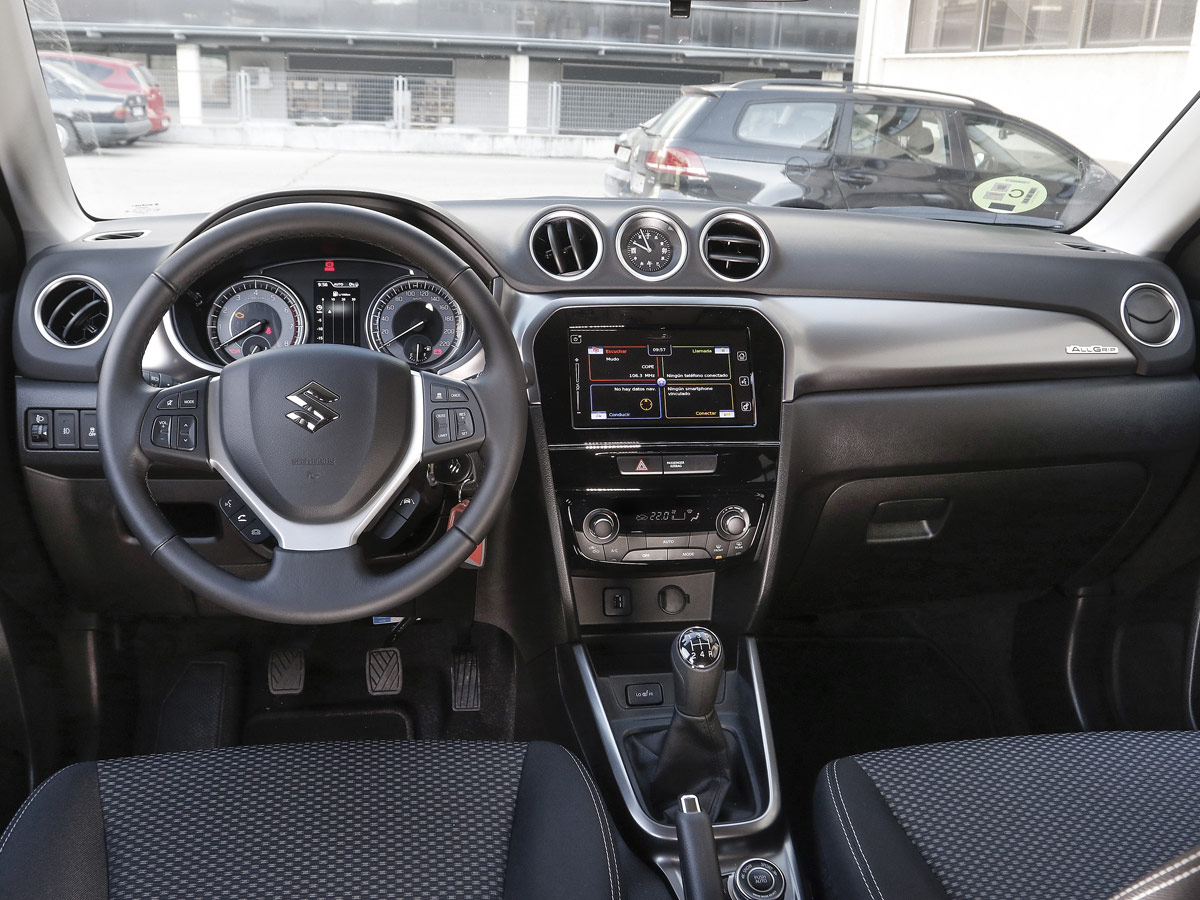 Suzuki Vitara 1.0T 5MT GLE 4WD