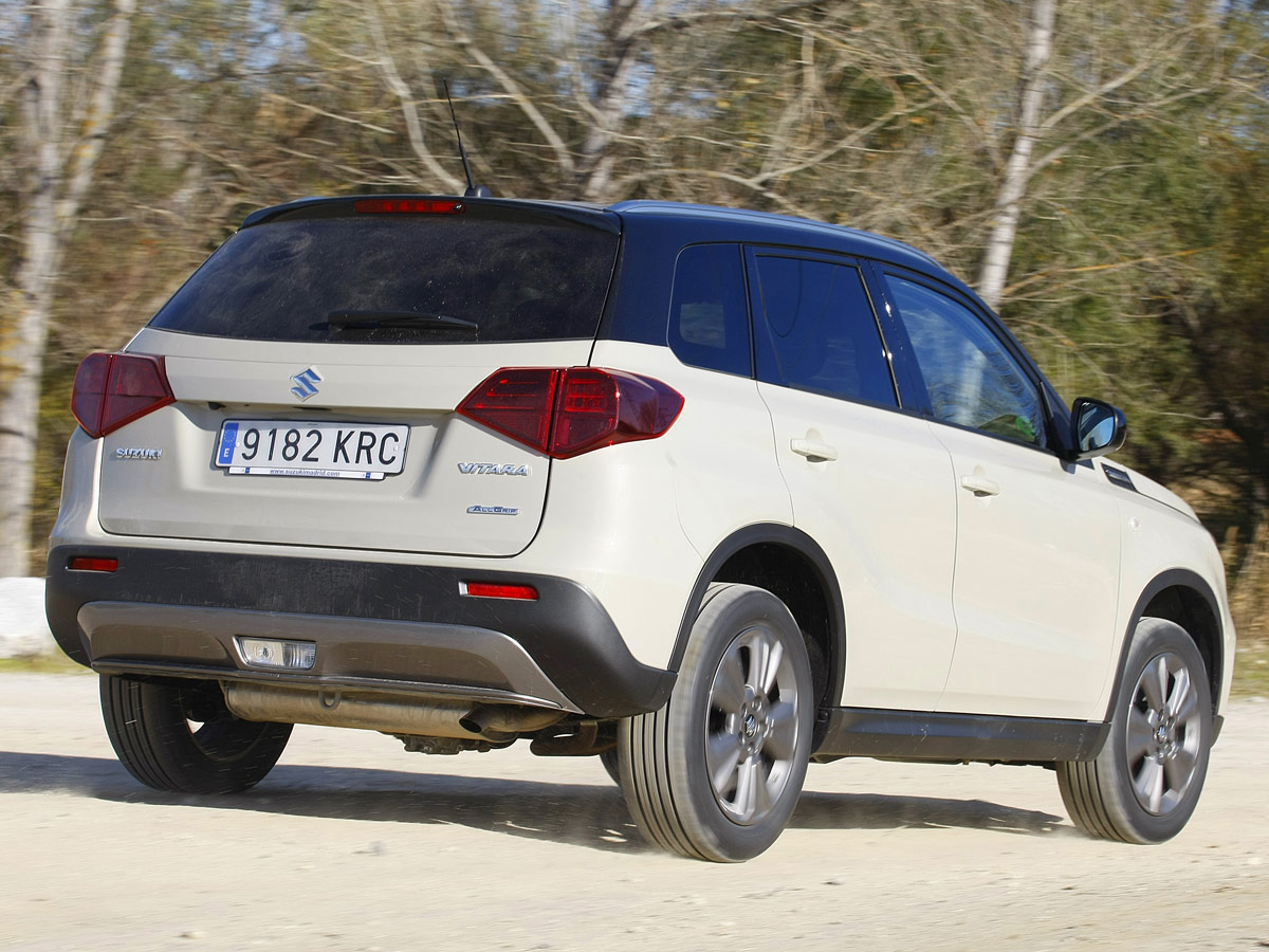Suzuki Vitara 1.0T 5MT GLE 4WD