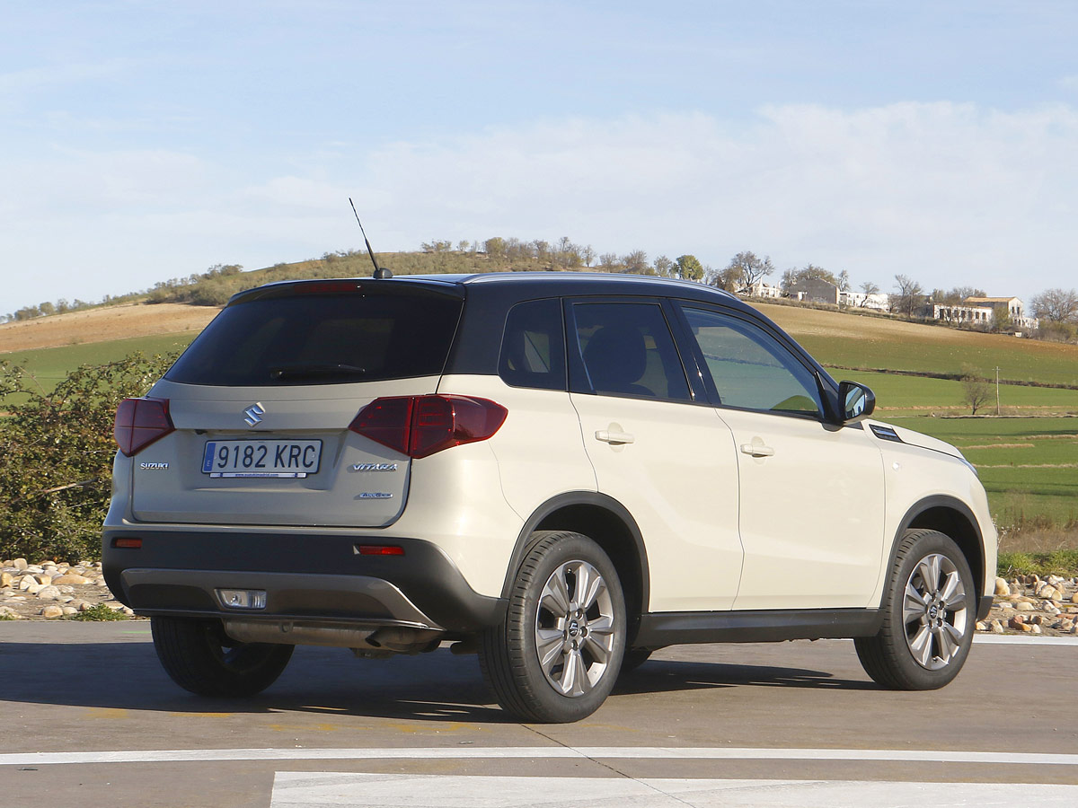 Suzuki Vitara 1.0T 5MT GLE 4WD