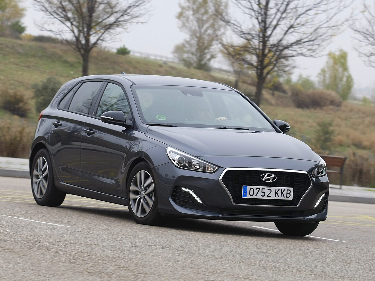 Kia Ceed vs. Hyundai i30, ¿con cuál te quedas? Clicacoches