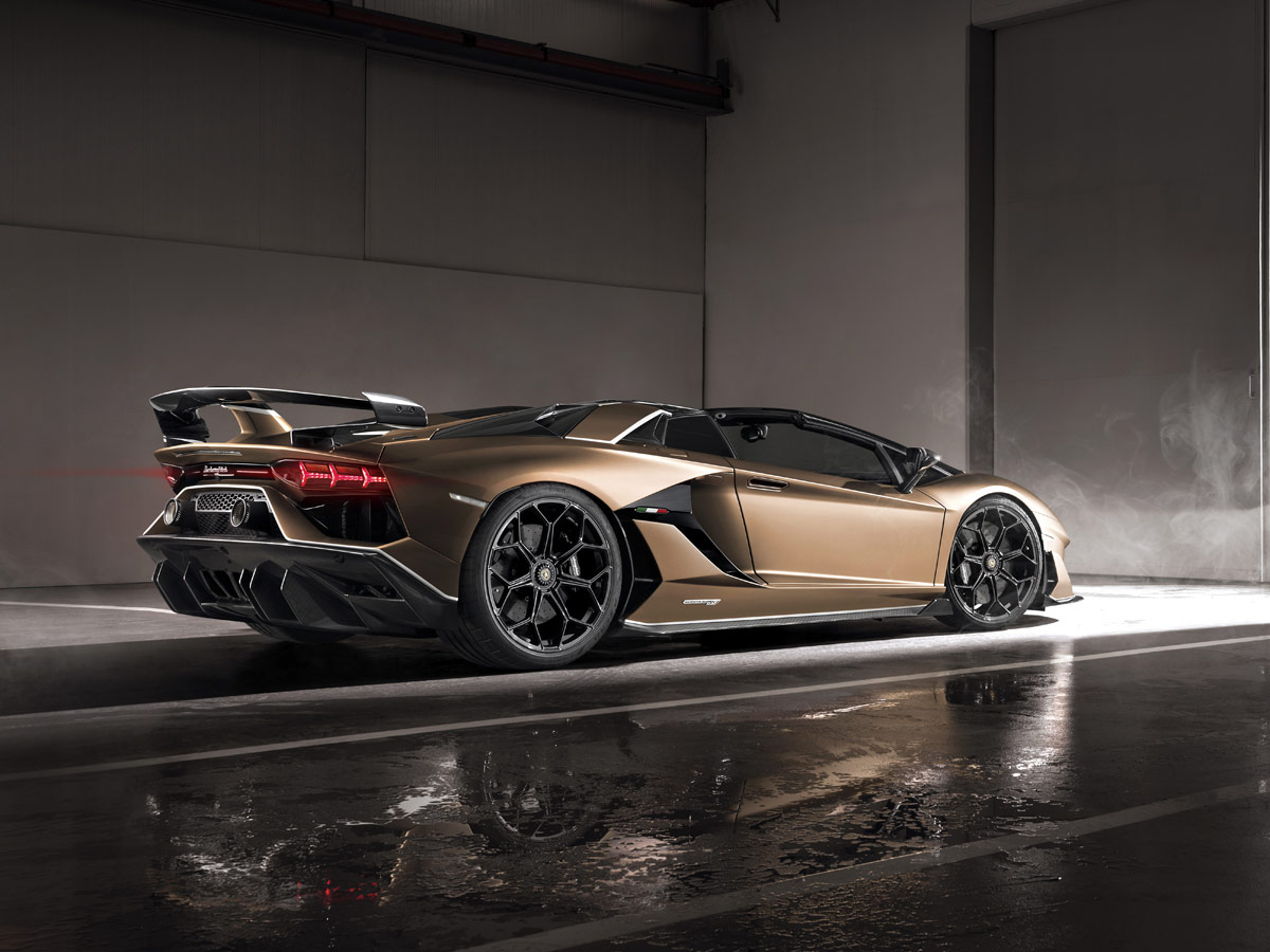 Lamborghini Aventador SVJ Roadster