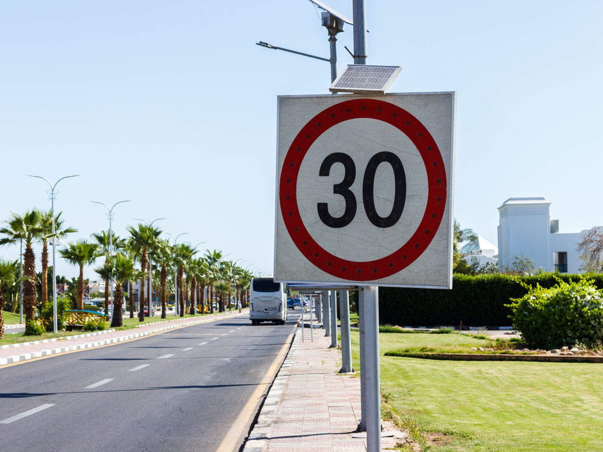 Límite velocidad ciudades
