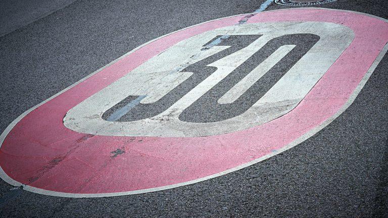 Límite velocidad ciudades