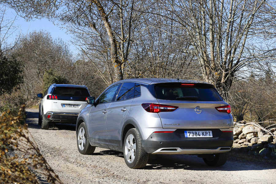 Peugeot 3008 vs Opel Grandland