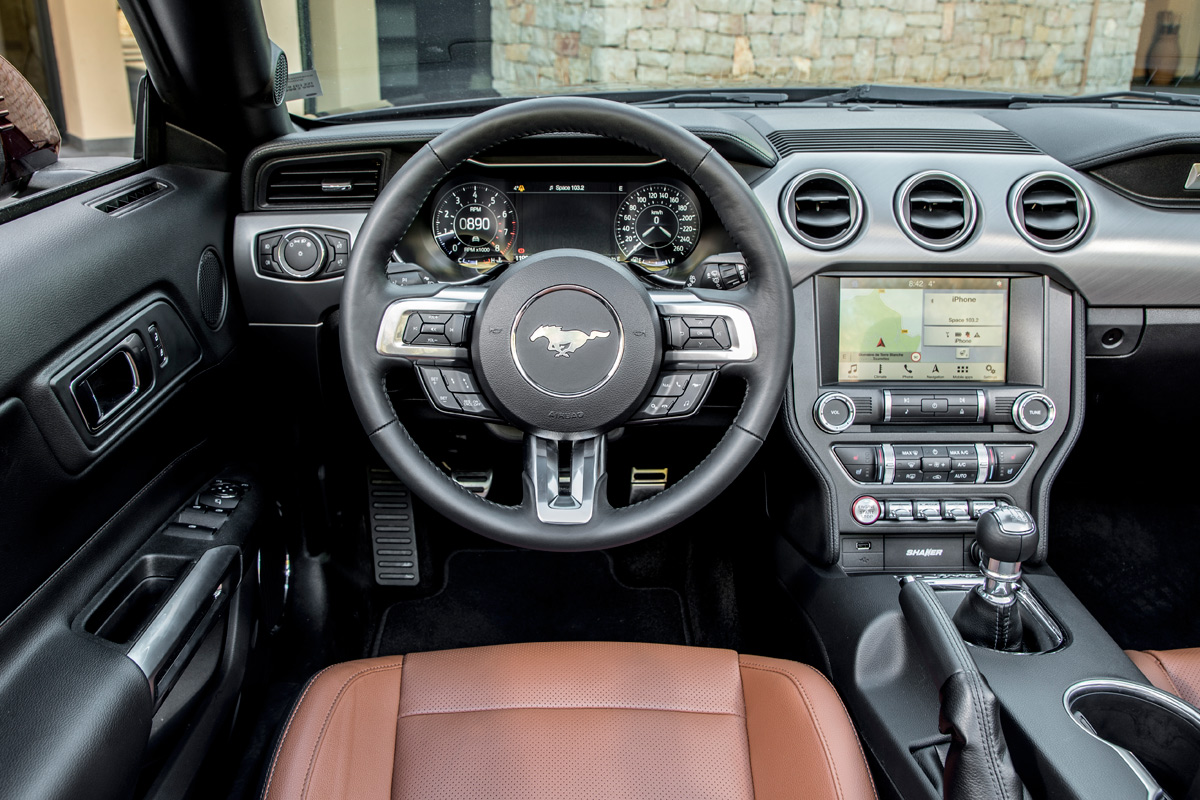 Prueba Ford Mustang 2018, habitáculo
