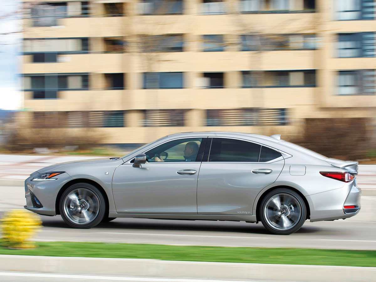 Lexus ES 300h F Sport 2019
