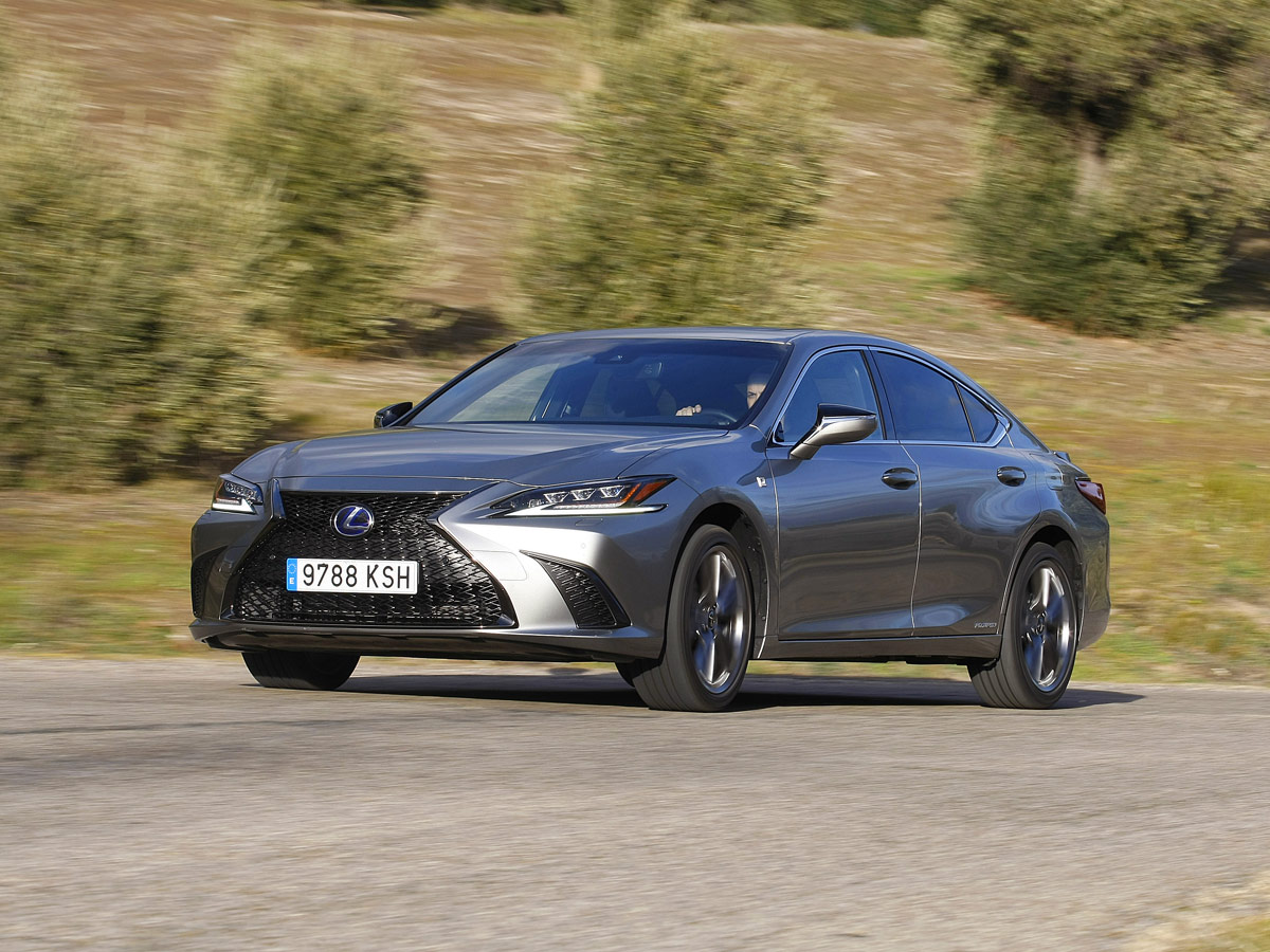 Lexus ES 300h F Sport 2019