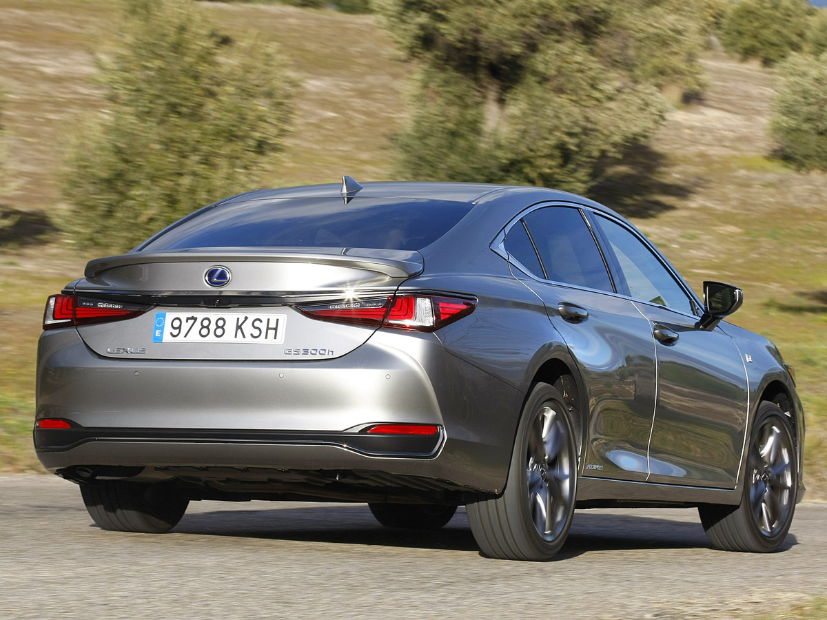 Lexus ES 300h F Sport 2019