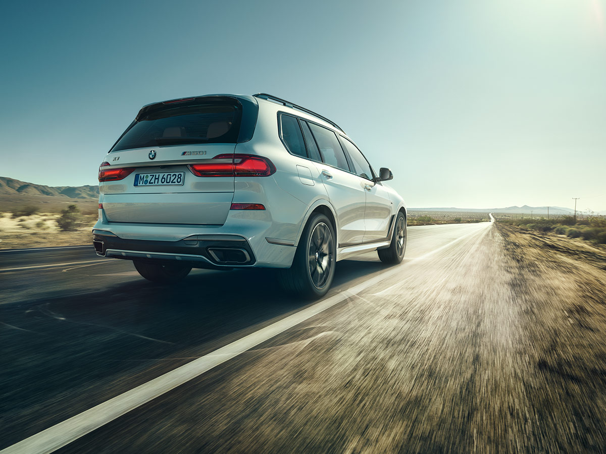 BMW X7 M50i